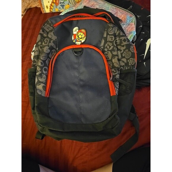 Nintendo Super Mario Bros. 18" Backpack 2018 Laptop Sleeve - Picture 1 of 11
